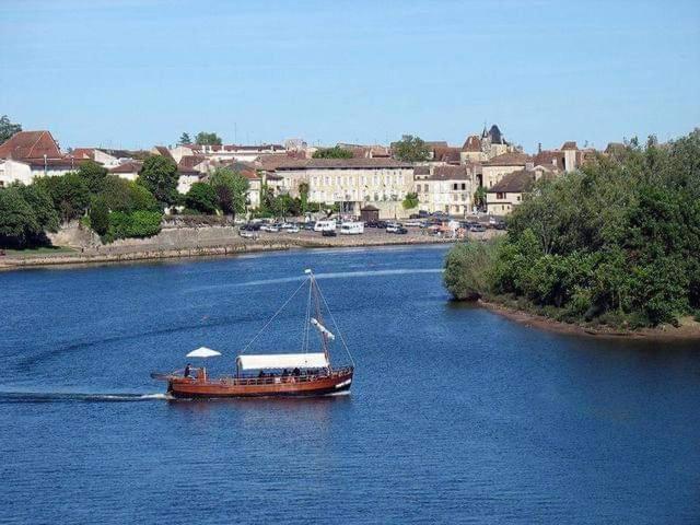 Hébergement de vacances gîte en pierre le paradis sur notre propriété proche issigeac et de bergerac