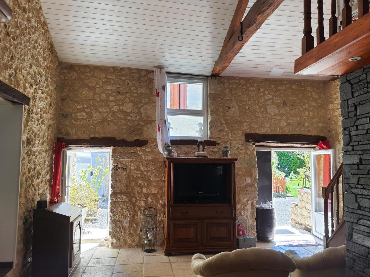gîte en pierre le paradis sur notre propriété proche issigeac et de bergerac Hébergement de vacances *