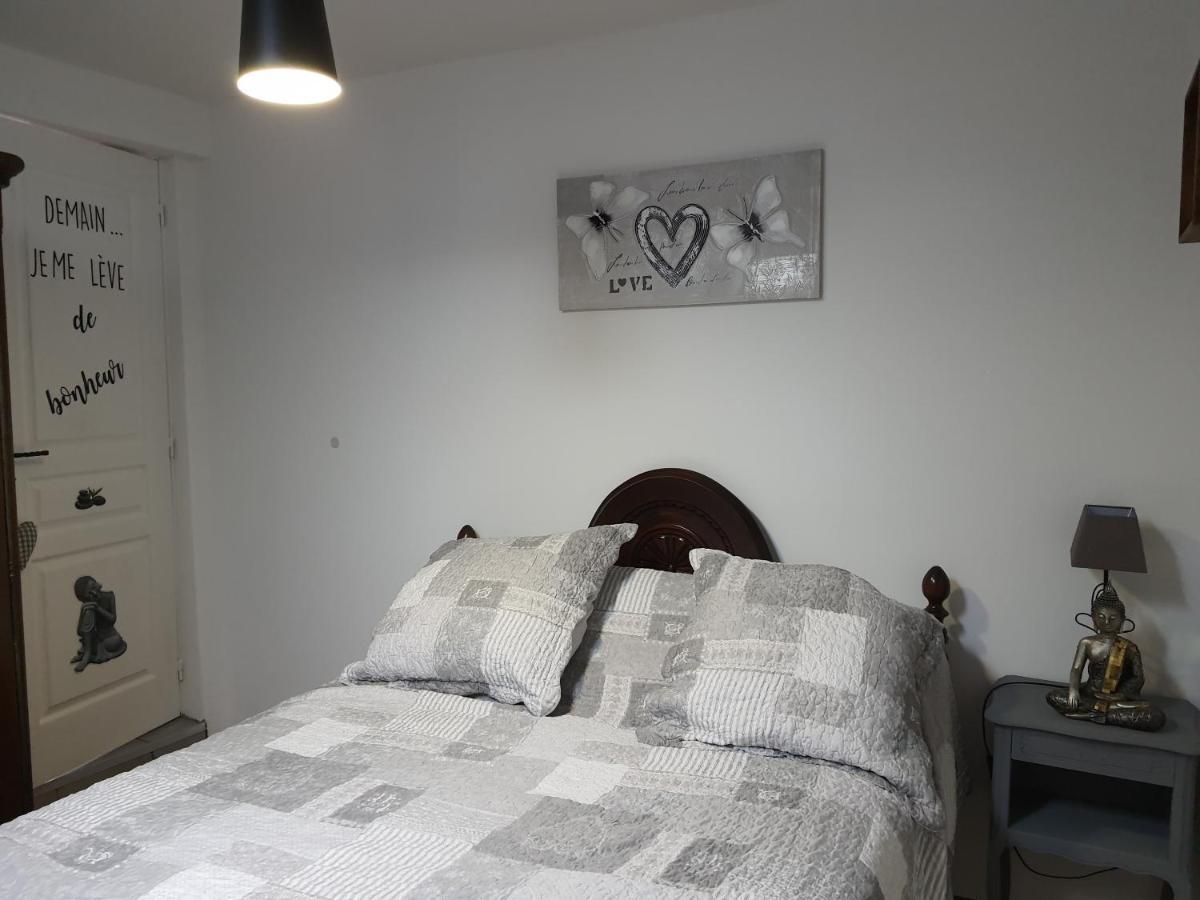 Holiday home En Pierre Le Paradis Parc Cloture Jacuzzi 5 Places Piscine Au Perigord Pourpre 9km De Bergerac *
