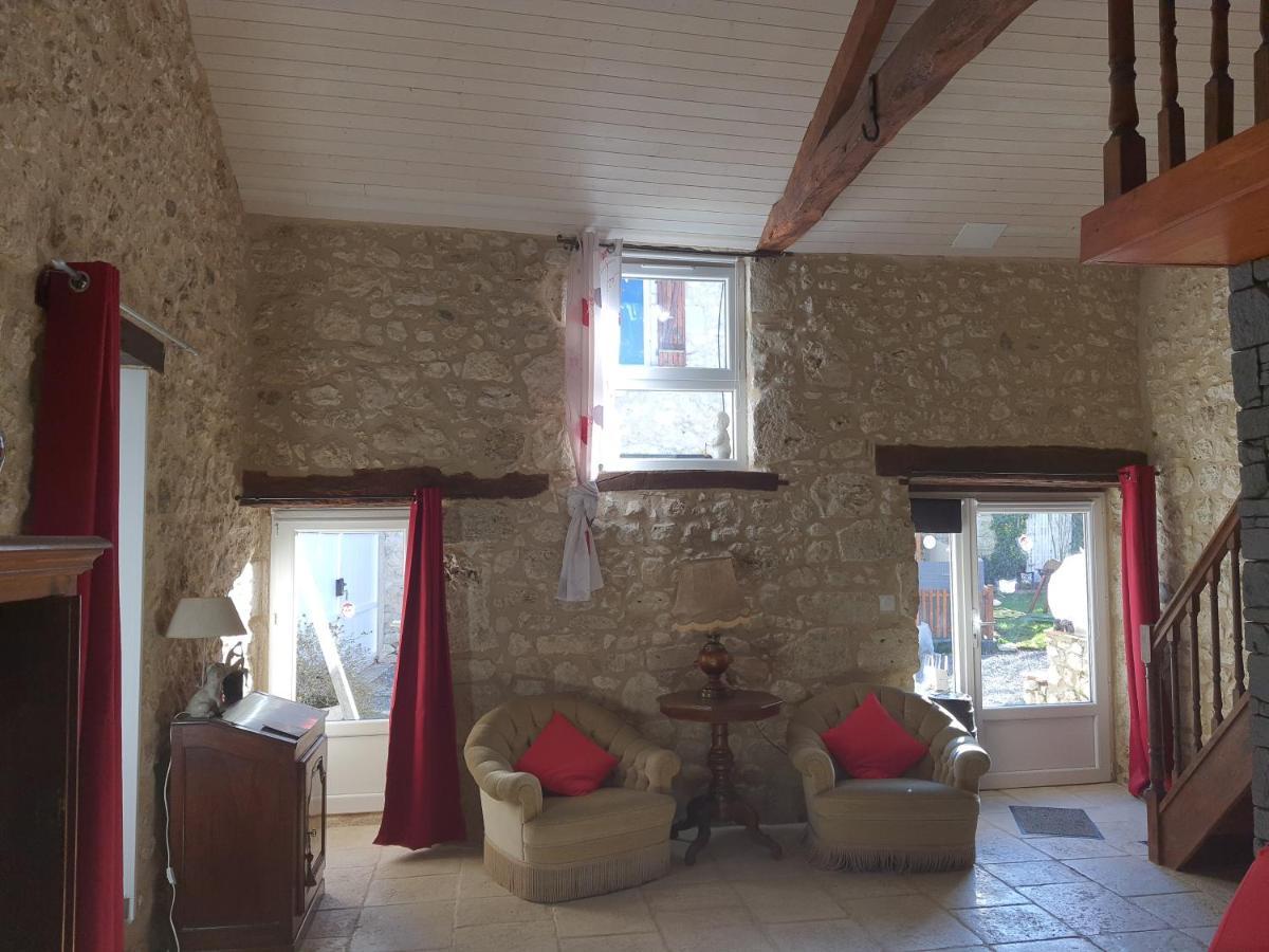 gîte en pierre le paradis sur notre propriété proche issigeac et de bergerac Saint-Aubin-de-Lanquais